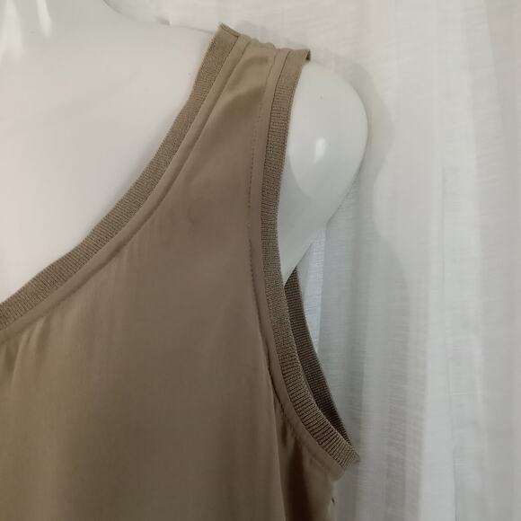 Dana B & Karen 100% Silk Tank Top SZ 8 M Tan Beige Sleeveless Layering Shell - Picture 2 of 6